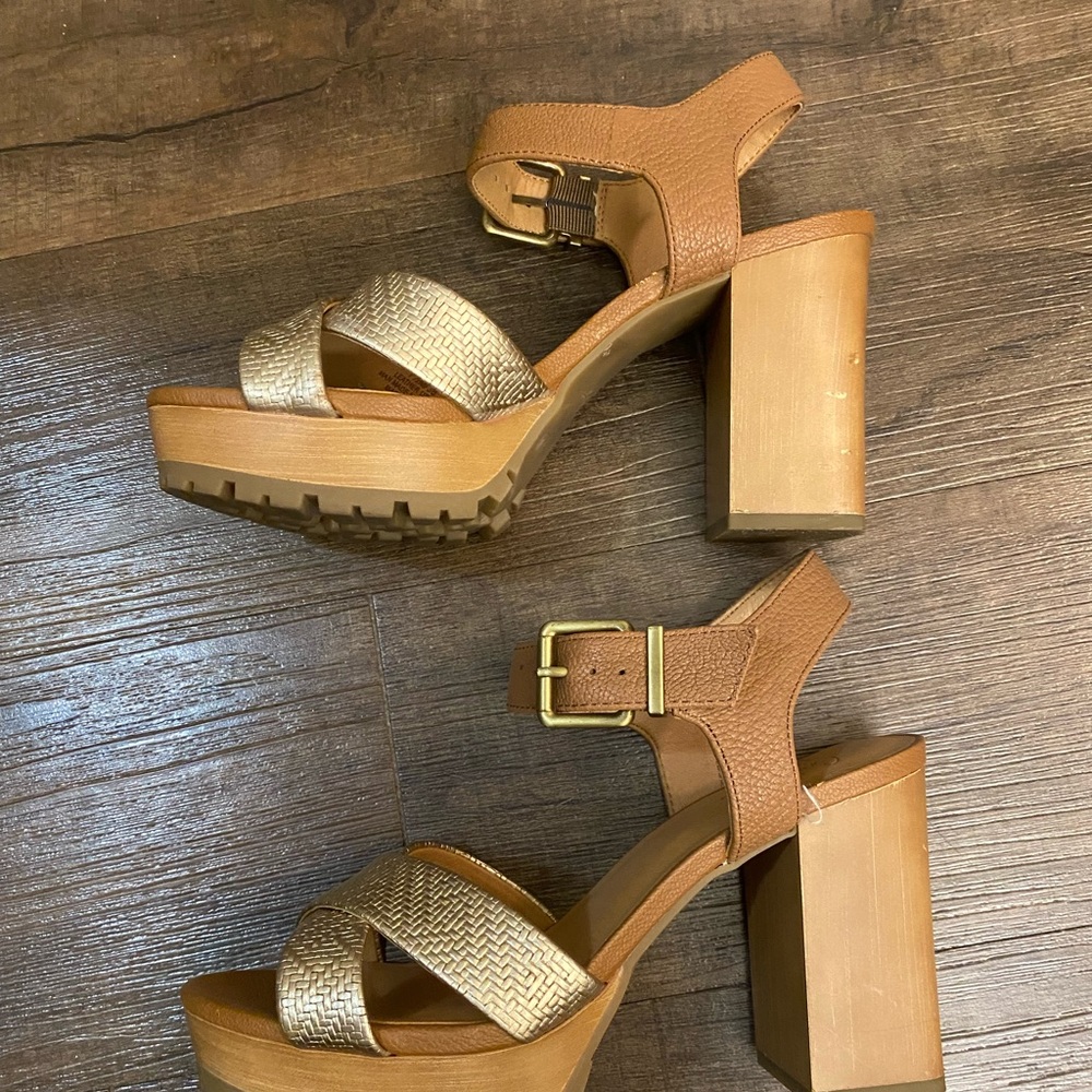Tan & Gold Block Heels